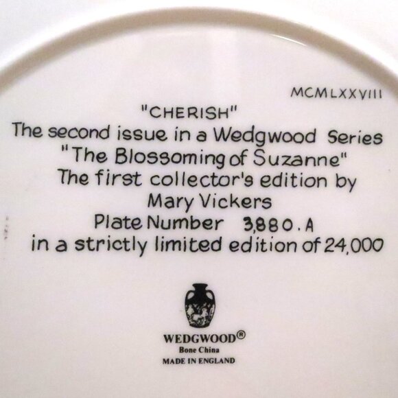 Wedgwood "Cherish" Collector Plate by Mary Vickers 1978 Limited Ed. 3880/24000 - Picture 5 of 6